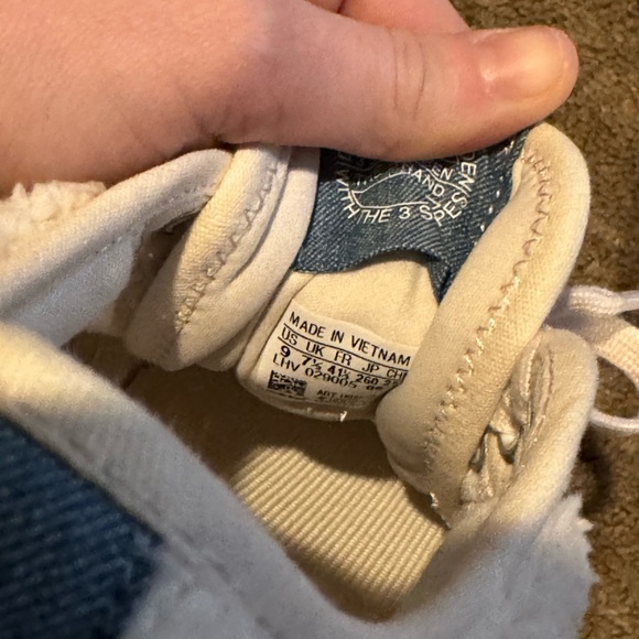 New adidas Sherpa platform sneakers - Picture 6 of 6